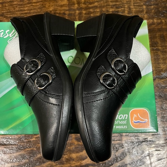 Easy Street Black booties - Picture 3 of 11